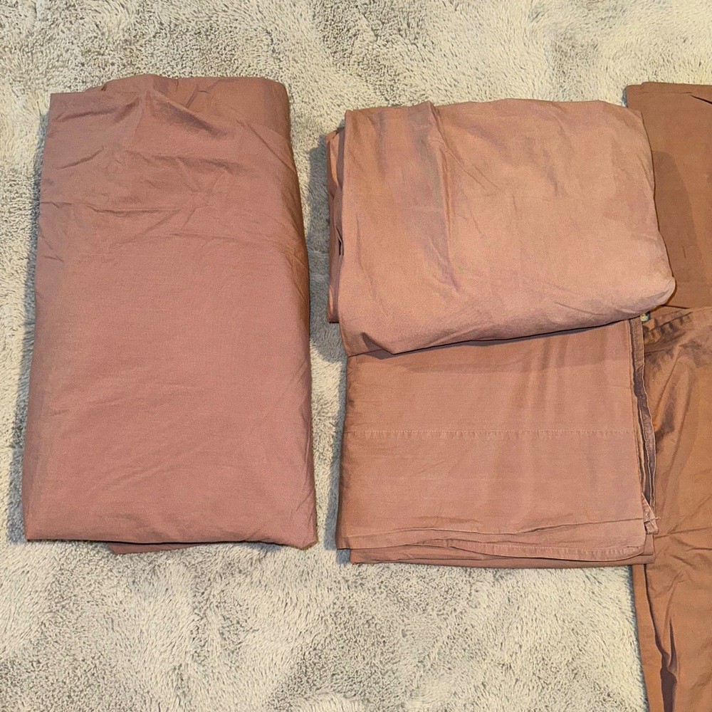 Parachute Home Clover Brushed Cotton Sheet Set - Picture 13 of 14